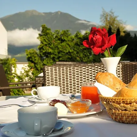 Tyrol Hotel
